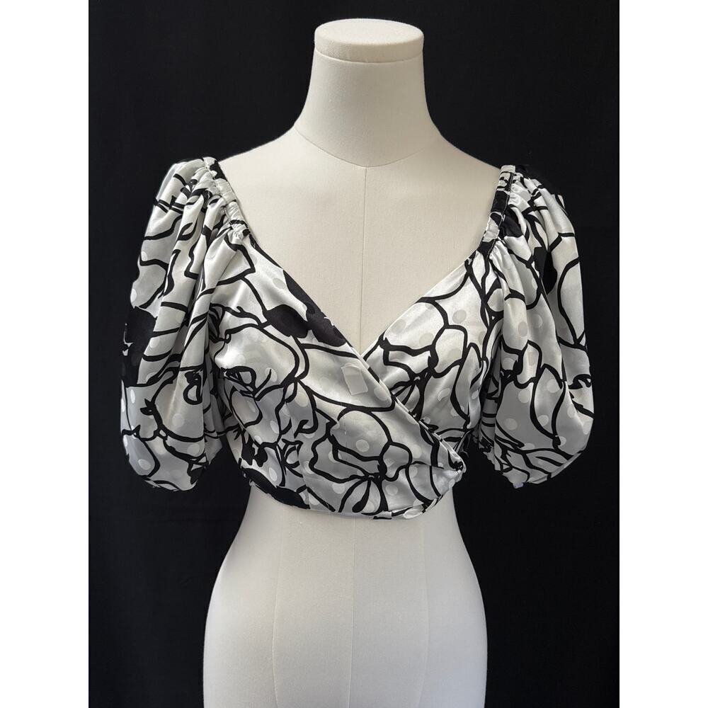 Women’s Ronny Kobo Black and Silver Wrap Cropped Top Sz 6